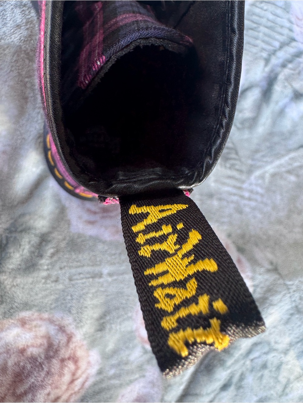 Dr. Martens 1460 Pascal Pink Tartan Plaid Canvas Boots Women’s US 6 EU 37 - Picture 6 of 6